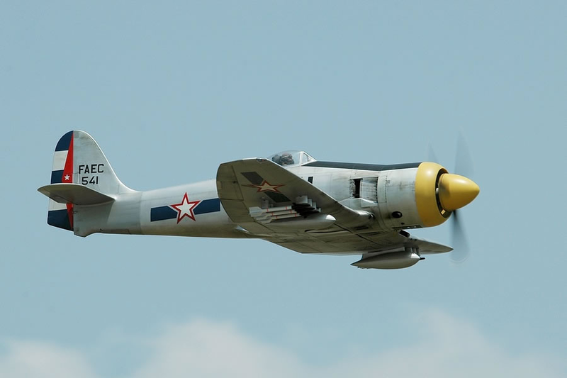 Illustration for article titled Top Gun 2008: Biggest RC Airplane Competition in the World